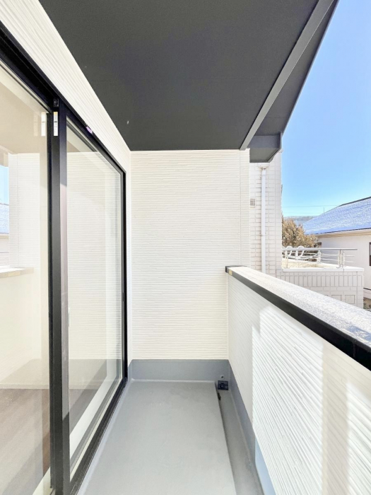 �o���R�j�[�@�C���i�[�o���R�j�[�Ȃ̂ŉJ�ł����󕨂����������o���āA���ʂ�������̂Ŋ������ǂ��A�������X�y�[�X�Ƃ��ďd�󂵂܂��B 