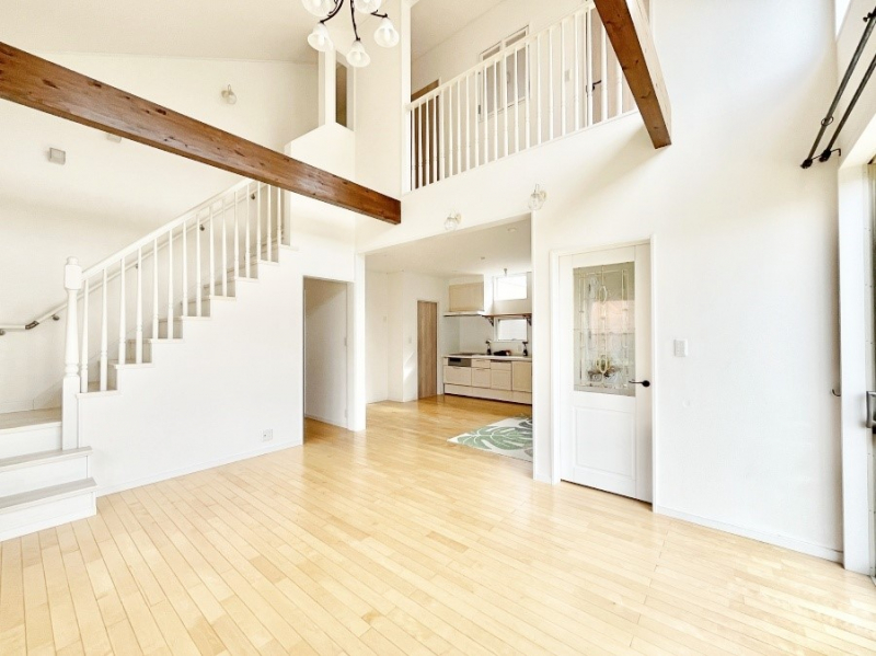 ̑ρ@u܁vuvƑƂ̃R~jP[V[܂郊rOCKi܂B