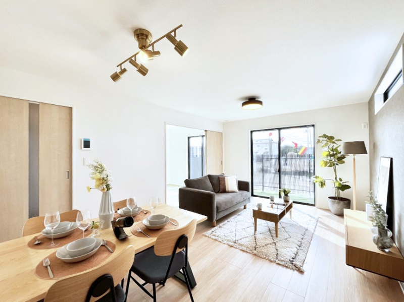 ���̑����ρ@�Ƒ������R�ƏW�܂�e���̃X�y�[�X�ɂȂ肻��