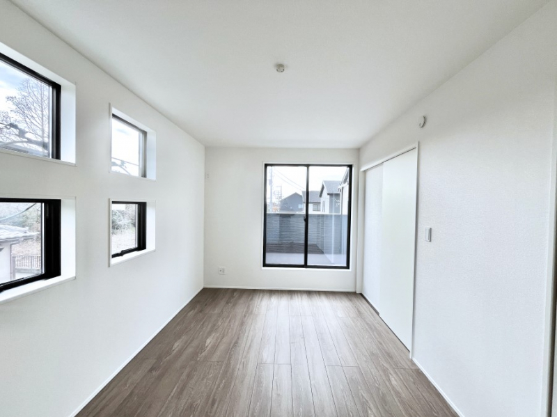 �Q���@���邢�o���R�j�[�T�C�h�ɗm����ݒu�B�ڊo�߂̗ǂ��Q���ɁB 