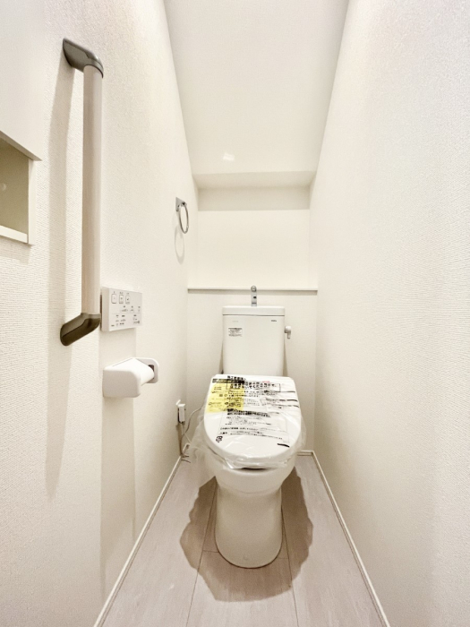 �g�C���@�g�C����1�K��2�K���ꂼ��ɔz�u����Ă��ĂƂĂ��֗��ł��B 