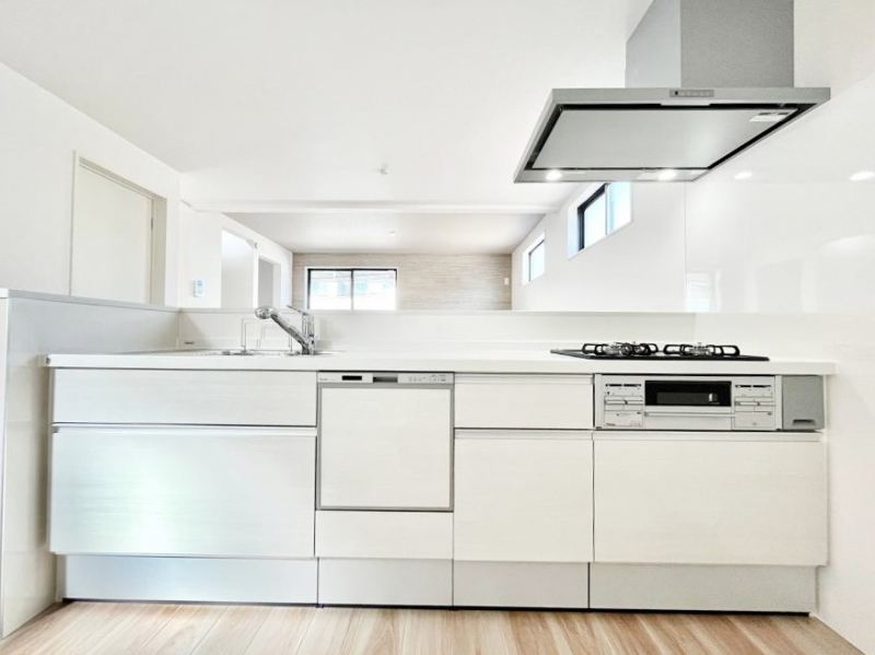 �L�b�`���@���r���O�����n����l�C�̃J�E���^�[�L�b�`���B �Ƒ��������Ȃ���Ǝ������邱�Ƃ��ł��܂��B