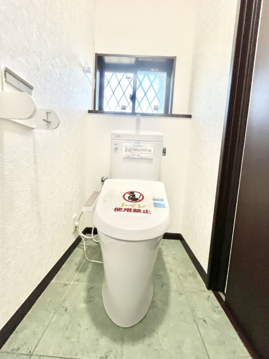 �g�C���@�g�C����1�K��2�K���ꂼ��ɔz�u����Ă��ĂƂĂ��֗��ł��B 