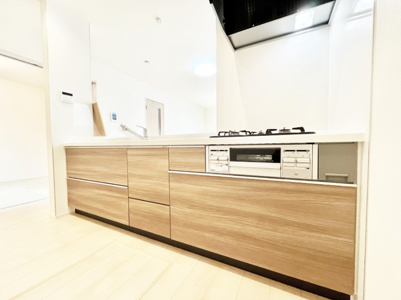 �L�b�`���@���������Ȃ���ł����Ƒ��Ƃ̉�b���y���߂�ΖʃL�b�`��