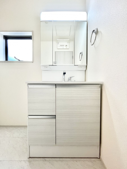 ���ʑ�E���ʏ��@�傫�����₷���O�ʋ��Ő�����������ʑ�́A�g�����Ȃ݃`�F�b�N�┧�̂������ɂ������߂ł��B 