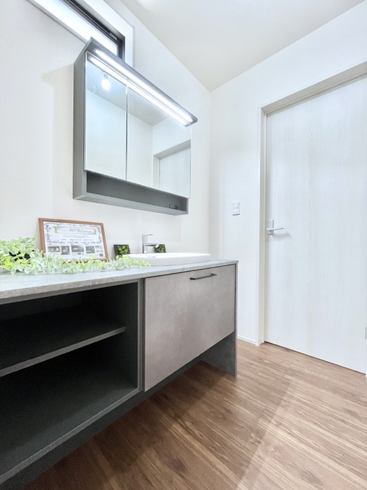 ���̑��@�������̂�����K��Ԃł��B�����̐g�x�x���C�����ǂ����g�������܂��B 