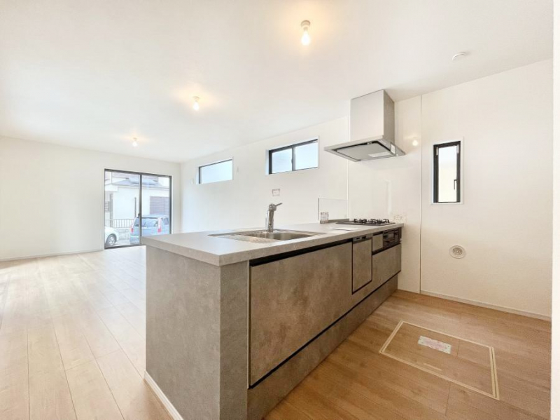 �L�b�`���@���������Ȃ��炲�Ƒ��Ƃ̉�b���y���߂�ΖʃJ�E���^�[�L�b�`��