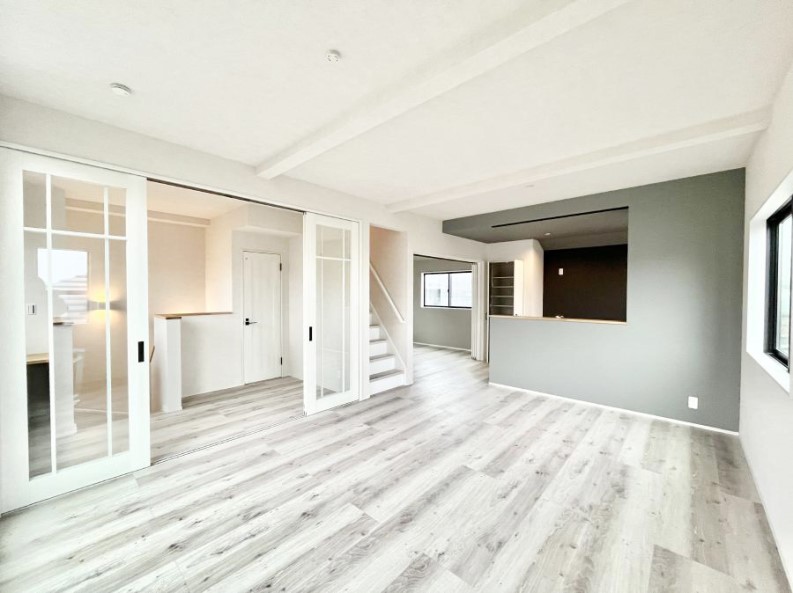 ���r���O�@�Ƒ��c���̎��Ԃ����������Ȃ��났�̃��r���O�_�C�j���O�B