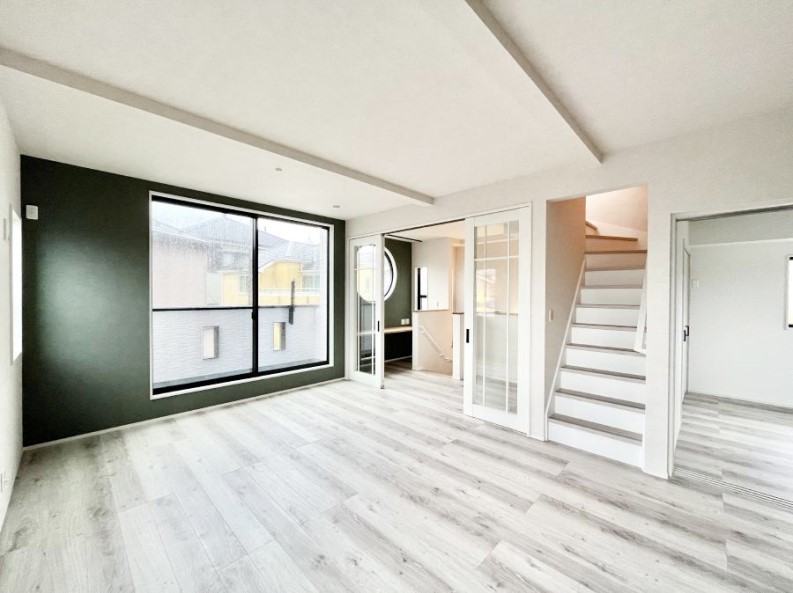 ���̑����ρ@���邢2�K���r���O�I�O����̎������V���b�g�A�E�g���ĉƑ��̃v���C�o�V�[�����܂��B