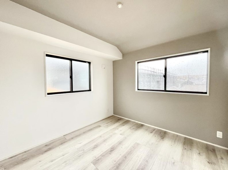 �Q���@�A�N�Z���g�N���X���������S�̂𖾂邢��ۂɂ��Ă���܂�  