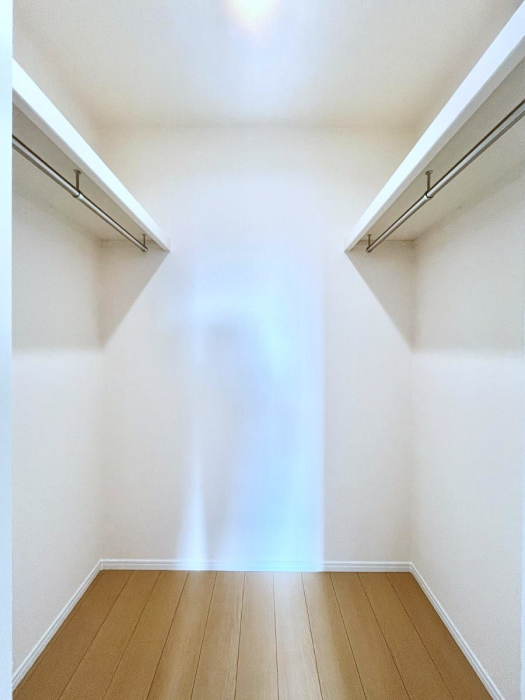 ���̑��@2�K�ɂ͉Ƒ��݂�Ȃŋ��L�ł�����[�X�y�[�X�B�t�@�~���[�N���[�N�Ƃ��Ă��g�����������܂��B