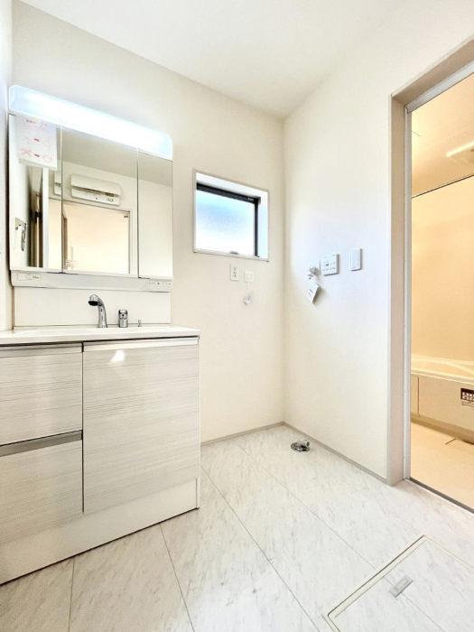 ���̑��@�������̂�����K��Ԃł��B�����̐g�x�x���C�����ǂ����g�������܂��B 