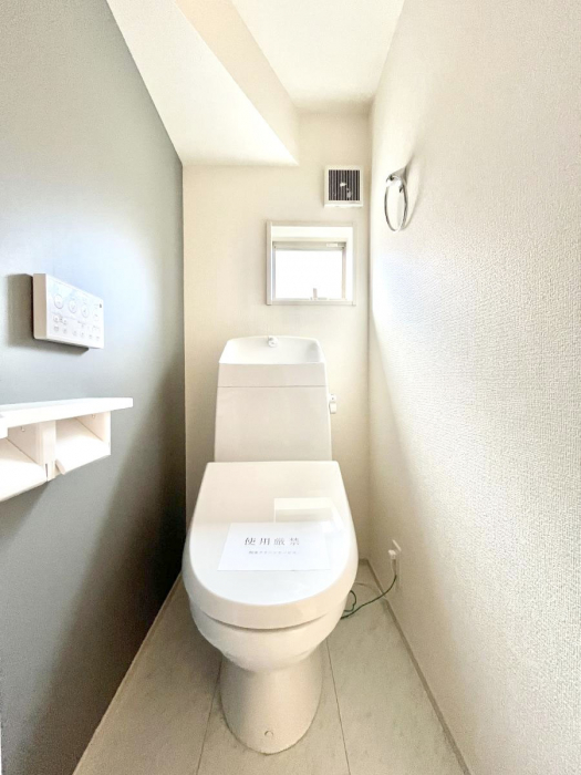 �g�C���@�g�C����1�K��2�K���ꂼ��ɔz�u����Ă��ĂƂĂ��֗��ł��B 