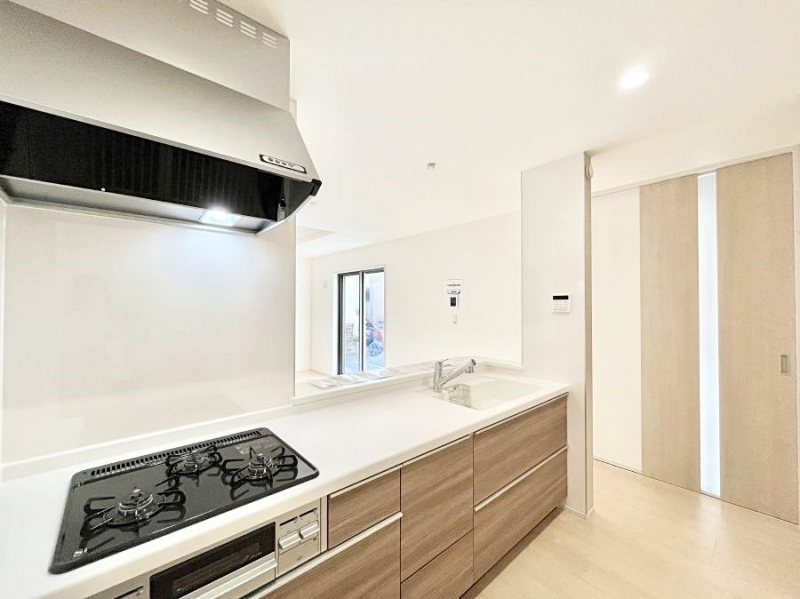 �L�b�`���@�J�E���^�[�z���Ɋy����������ׂ�B�����̂������������Ɣ��������Ȃ肻���ł��ˁB