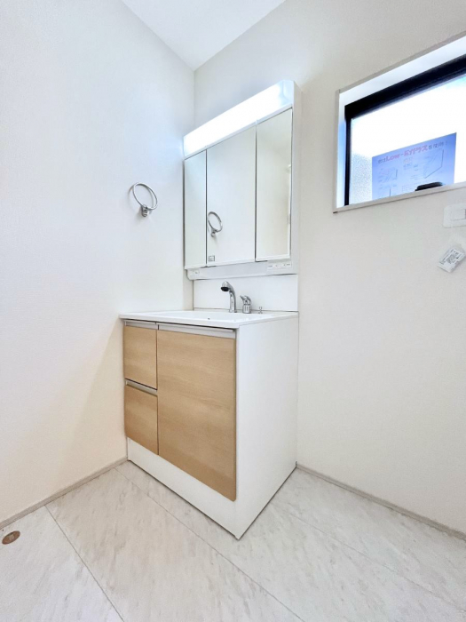 ���̑��@�������̂�����K��Ԃł��B�����̐g�x�x���C�����ǂ����g�������܂��B 