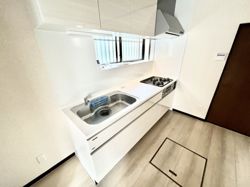 �L�b�`���@�������������I�ɁA�y�����I�V�X�e���L�b�`���I