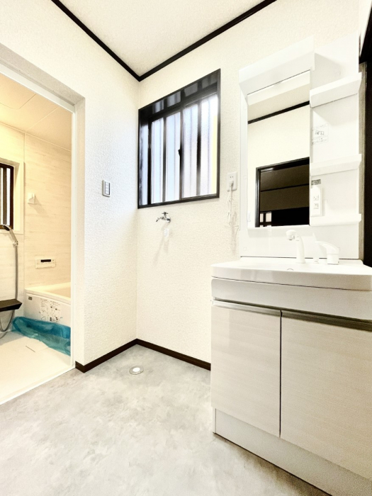 ���ʑ�E���ʏ��@���������Ă���̂Ŏ��C�̑����ꏊ�ł����C���ł����K�ł��B�����̐g�x�x���C�����ǂ��s���܂��ˁB