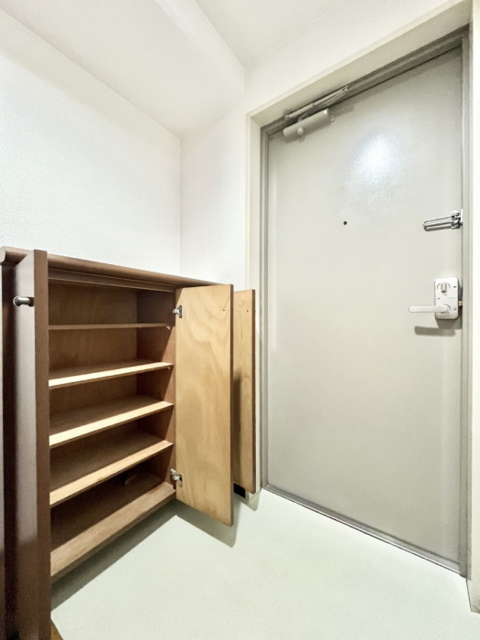 ���̑����ρ@�����Ղ���[�ł���V���[�Y�{�b�N�X�ŉƑ��S���̌C���A���ւ�������B  