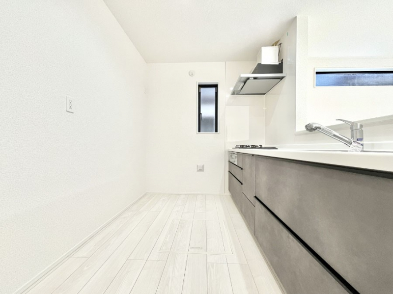 �L�b�`���@��Ƃ肠��L�b�`���ł͂��Ƒ��Ɗy�������������ł��܂��B