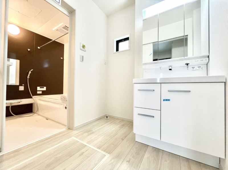 ���̑��@�������̂�����K��Ԃł��B�����̐g�x�x���C�����ǂ����g�������܂��B 