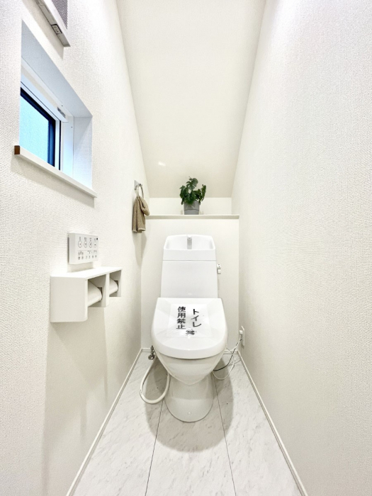 �g�C���@�g�C����1�K��2�K���ꂼ��ɔz�u����Ă��ĂƂĂ��֗��ł��B 