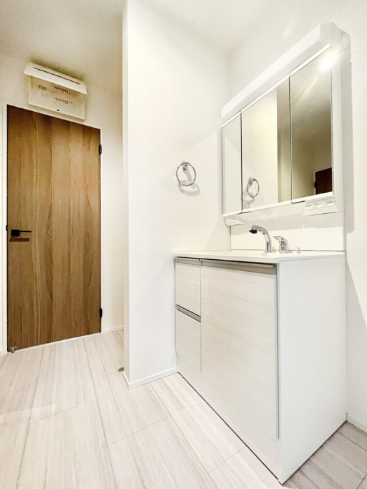 ���ʑ�E���ʏ��@���[�͂Ƌ@�\���ɗD�ꂽ���ʉ��ϑ�