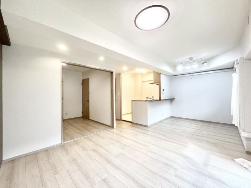 ���r���O�@�������������͋C�̂k�c�j�͉Ƒ��݂�Ȃ̉��K���