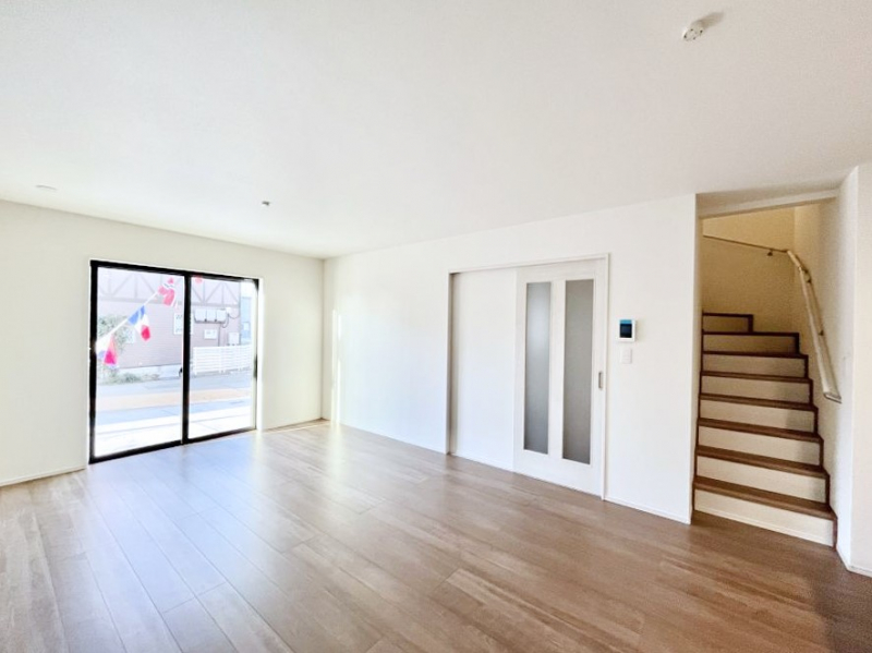 ���̑����ρ@�����u�������܁v�u��������v�Ƒ��Ƃ̃R�~���j�P�[�V�������[�܂郊�r���O�C���K�i������܂��B 