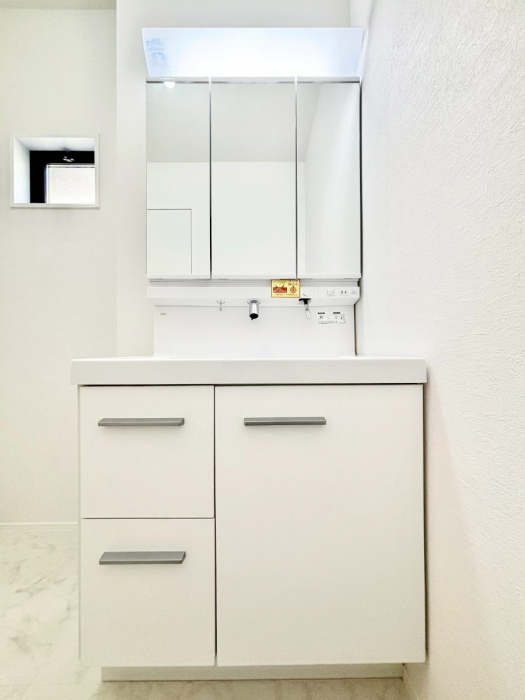 ���ʑ�E���ʏ��@���[�͂Ƌ@�\���ɗD�ꂽ���ʉ��ϑ� 