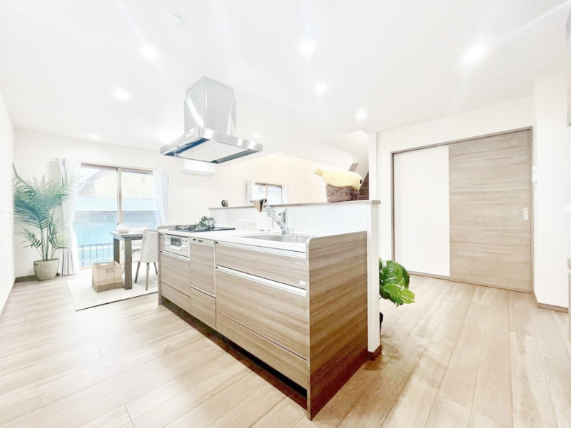 Lb`@LĎĝ悢Lb`ÂŉƑ̏Ί炪L܂I