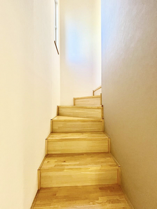 ���̑��@�K�i�͔��Â��Ȃ肪���ł����A����t���邱�Ƃɂ���Ė��邢��Ԃɂł���̂ŁA��艺��̈��S�����m�ۂ���܂��B 