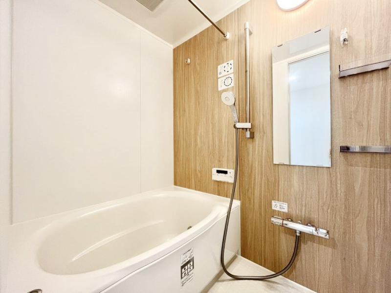 �����@����̔�������Ă���閾�邢�������̂���o�X���[��  �@