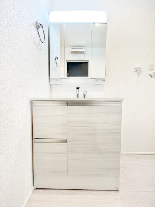 ���ʑ�E���ʏ��@���[�͂Ƌ@�\���ɗD�ꂽ���ʉ��ϑ�