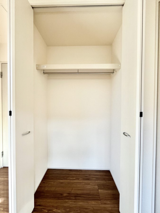 ���[�@�m���̃N���[�[�b�g�B���s��������̂Ō���̈ߗނ�����������܂�܂��B�@