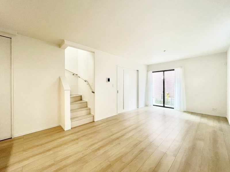 rO@u܁vuvƑƂ̃R~jP[V[܂郊rOCKiB