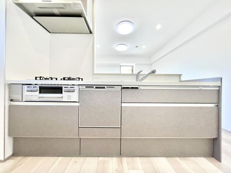 �L�b�`���@���������Ȃ���ł����Ƒ��Ƃ̉�b���y���߂�ΖʃL�b�`��