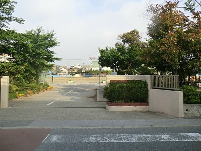 ���ӊ��@���w�Z 650m ���I�����w�Z