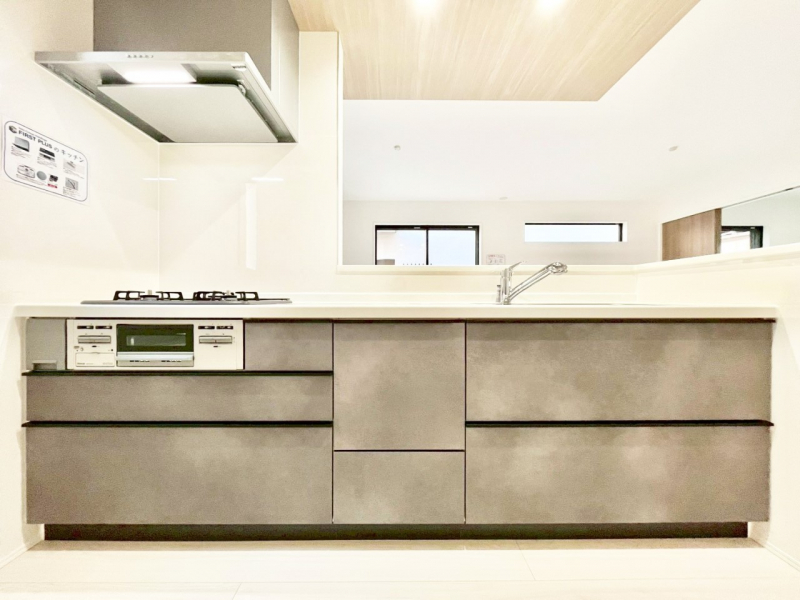 �L�b�`���@�������������I�ɁA�y�����I�V�X�e���L�b�`��