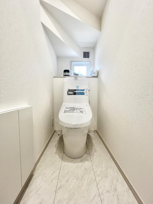 �g�C���@�g�C����1�K��2�K���ꂼ��ɔz�u����Ă��ĂƂĂ��֗��ł��B 