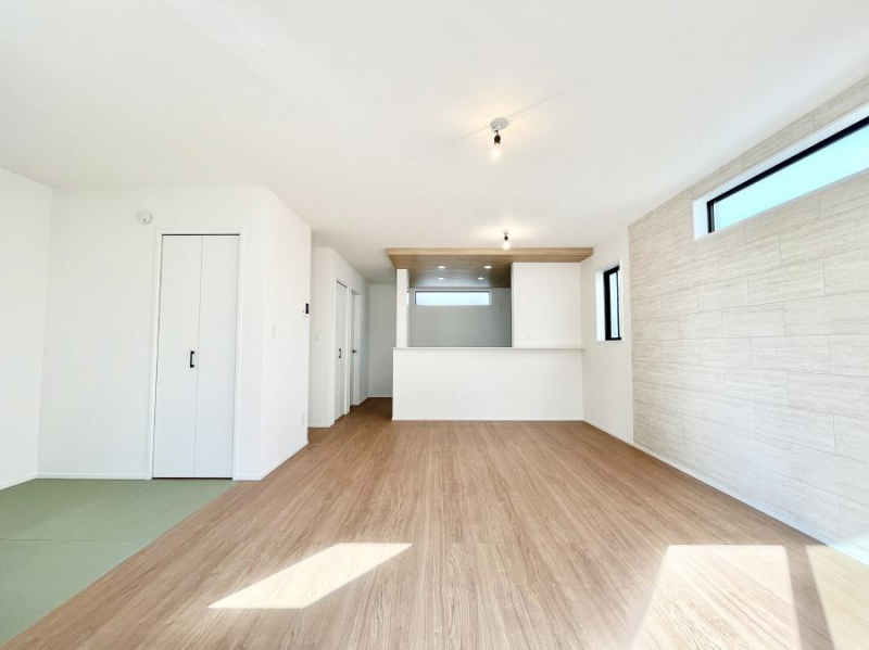 ���r���O�@�אڂ̘a�����J������΂���ɍL�X��Ԃ�  