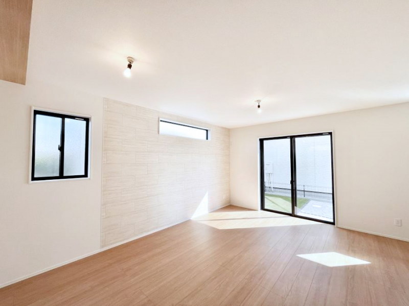 ���̑����ρ@�傫�ȑ����炽���Ղ�̗z���ƕ����������郊�r���O  