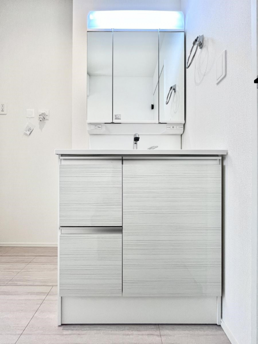 ���ʑ�E���ʏ��@�傫�����₷���O�ʋ��Ő�����������ʑ�́A�g�����Ȃ݃`�F�b�N�┧�̂������ɂ������߂ł��B 