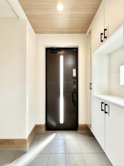 ���ց@�V���[�Y�C���N���[�N�t���̌��ցB�Ƒ��S���̌C��J��Ȃǂ���������[�ł��܂��B