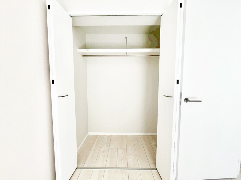 ���̑����ρ@�ߗނ̎��[�ɕ֗��ȃN���[�[�b�g�B���������L�X�g���ĉ��K�ł��ˁB  