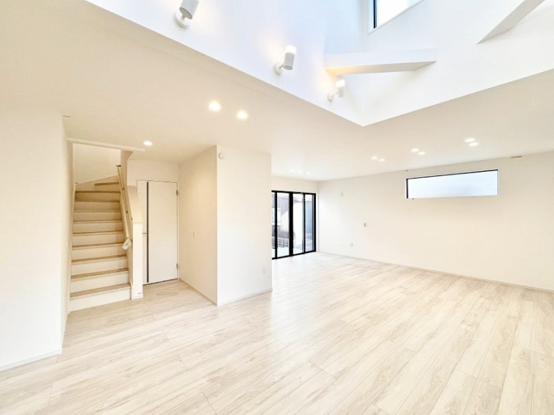 ���r���O�@�����u�������܁v�u��������v�Ƒ��Ƃ̃R�~���j�P�[�V�������[�܂郊�r���O�C���K�i�B