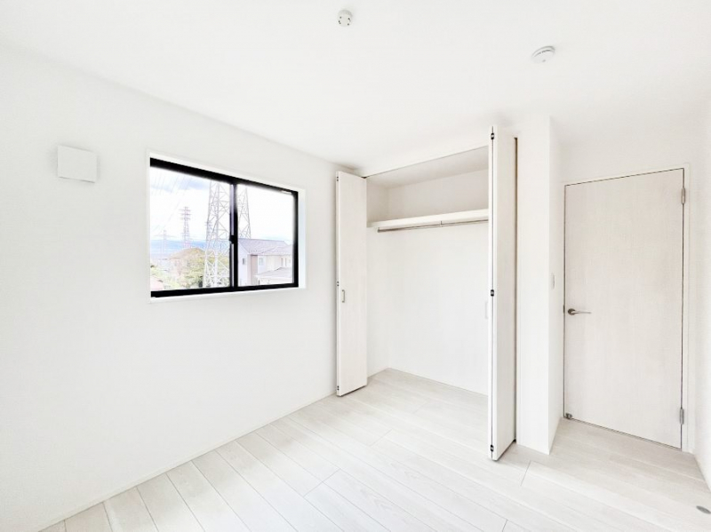 �Q���@�g���₷���`�Ńx�b�g��Ƌ�̒u�����ɂ����邱�Ƃ�����܂���B   