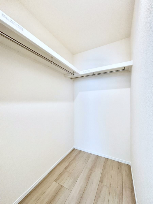 ���̑��@�ߗނ��n���K�[�Ɋ|�����܂܎��[�ł���WIC�B�ߗނ̐������ڂ����₷���ĕ֗��ł��I