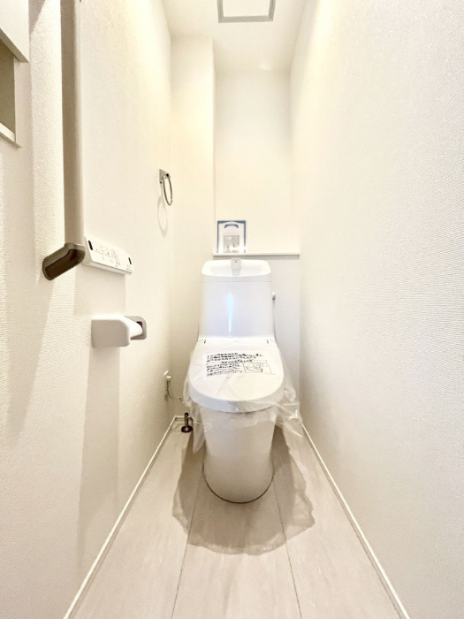 �g�C���@�g�C����1�K��2�K���ꂼ��ɔz�u����Ă��ĂƂĂ��֗��ł��B 