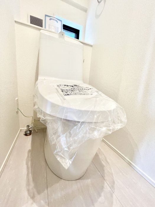 �g�C���@�g�C����1�K��2�K���ꂼ��ɔz�u����Ă��ĂƂĂ��֗��ł��B 