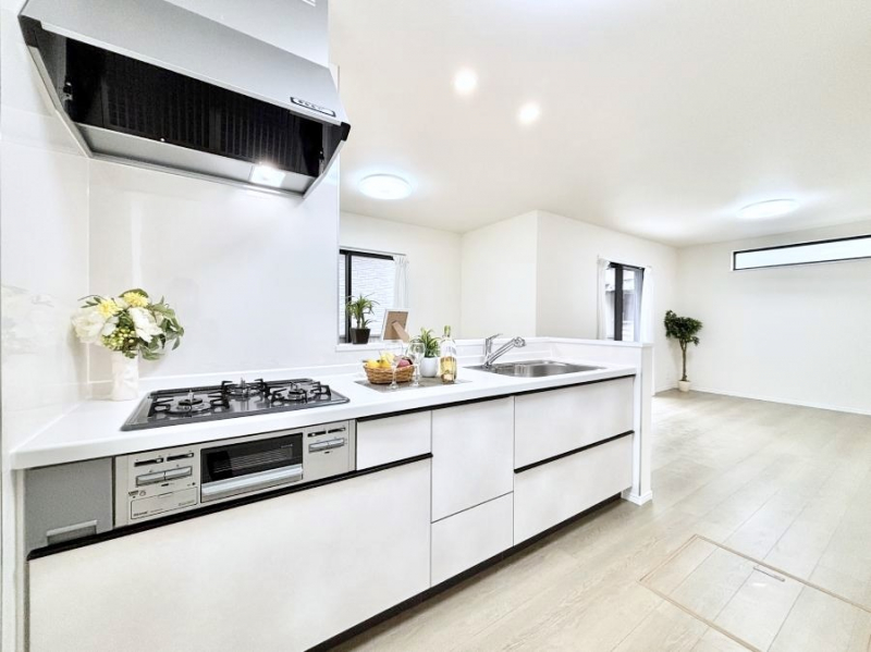 �L�b�`���@���������Ȃ���ł����Ƒ��Ƃ̉�b���y���߂�ΖʃL�b�`��